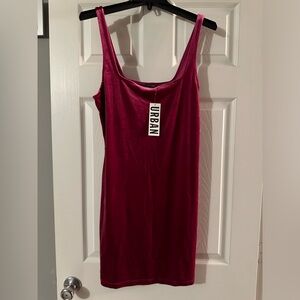 BRAND NEW URBAN OUTFITTERS VELVET DRESS - WINE LARGE